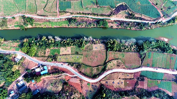 眉山仁寿：行稳致远 曙光在田堙跳跃_fororder_乡村道路四通八达-供图-仁寿县委宣传部